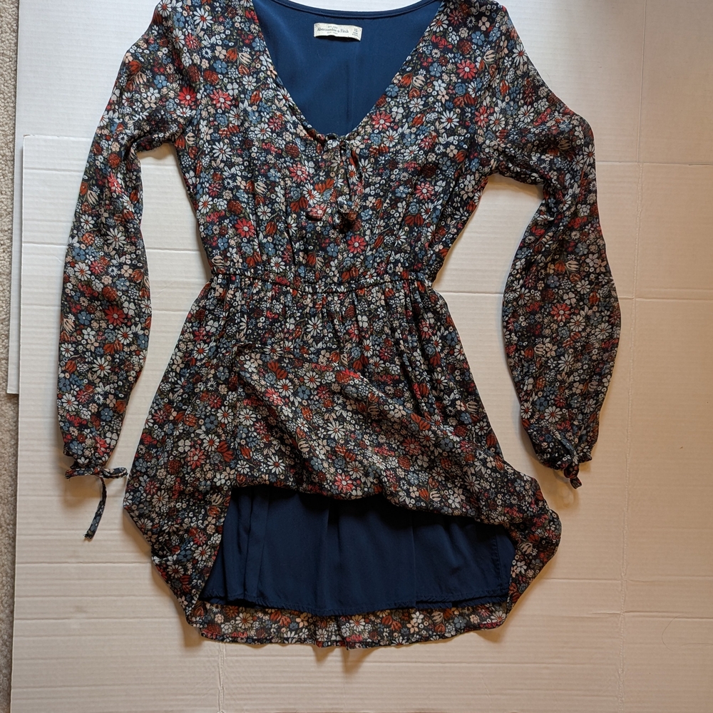 Abercrombie & Fitch Navy Floral  Elastic Waist V-Neck Dress XS - Picture 7 of 9